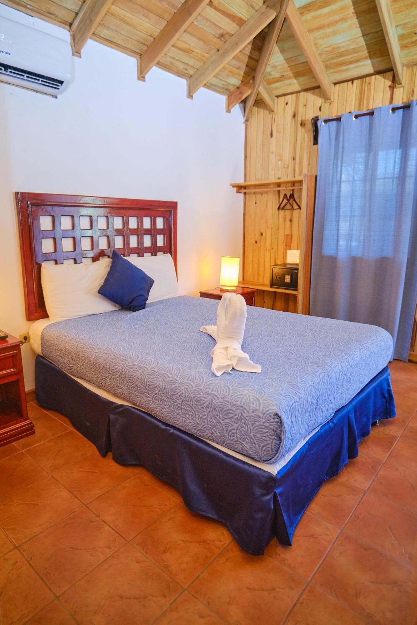 Hotel Playa Caribe Tela Extérieur photo